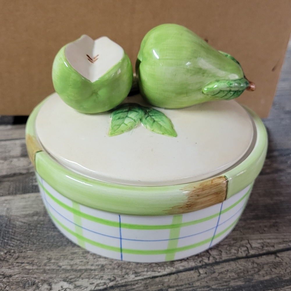 Bella Casa By Ganz 3D Pear Dish